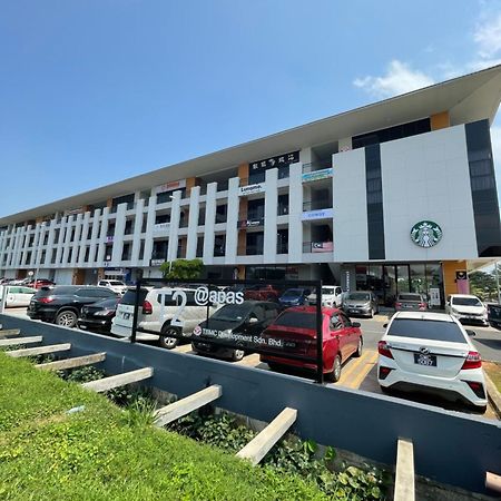 Hotel The Eins At The Frohaus Tawau Exterior foto